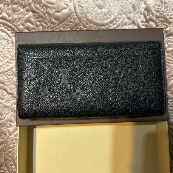 Louis Vuitton Sarah Wallet Empreinte Noir - Picture 5 of 8